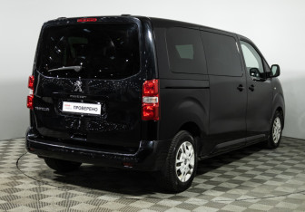 Подержанный автомобиль Peugeot Traveller 2018 года (5 фото)
