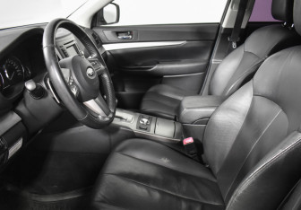 Подержанный автомобиль Subaru Outback Wagon 2011 года (10 фото)