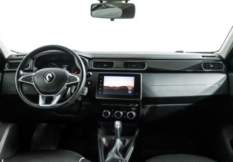 Подержанный автомобиль Renault Arkana 2019 года (13 фото)