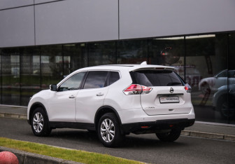 Подержанный автомобиль Nissan X-Trail 2018 года (8 фото)