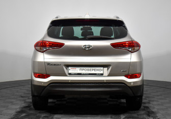 Подержанный автомобиль Hyundai Tucson 2016 года (6 фото)