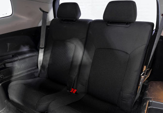 Подержанный автомобиль Chevrolet Orlando 2011 года (13 фото)