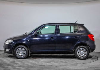 Подержанный автомобиль Skoda Fabia Hatchback 2013 года (8 фото)