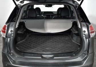 Подержанный автомобиль Nissan X-Trail 2016 года (21 фото)