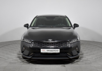 Подержанный автомобиль Kia K5 2021 года (2 фото)