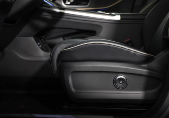 Подержанный автомобиль Jaecoo J8 2024 года (28 фото)