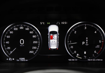 Подержанный автомобиль Volvo XC90 2019 года (12 фото)