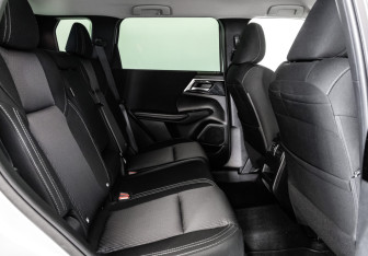 Подержанный автомобиль Mitsubishi Outlander 2022 года (24 фото)