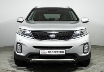 Подержанный автомобиль Kia Sorento 2014 года (2 фото)