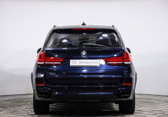Подержанный автомобиль BMW X5 2013 года (6 фото)
