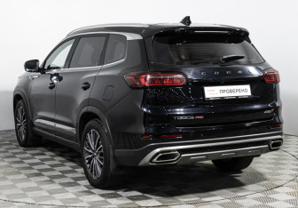 Подержанный автомобиль Chery Tiggo 8 Pro 2022 года (7 фото)