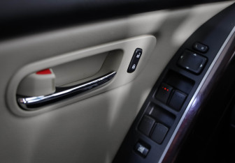 Подержанный автомобиль Mazda CX-9 2012 года (17 фото)