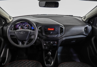 Подержанный автомобиль LADA (ВАЗ) XRAY 2017 года (10 фото)