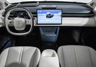 Подержанный автомобиль Zeekr X 2023 года (16 фото)