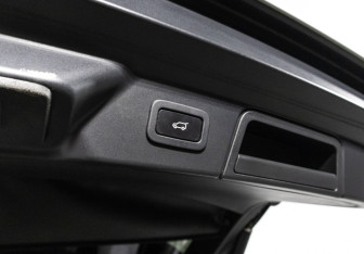 Подержанный автомобиль Land Rover Range Rover Velar 2021 года (16 фото)