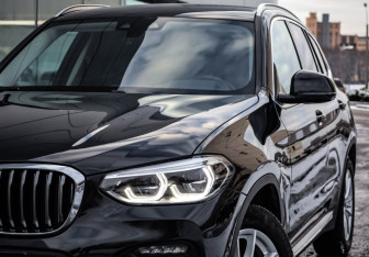 Подержанный автомобиль BMW X3 2020 года (2 фото)