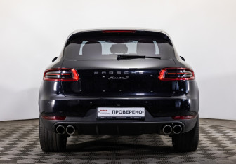 Подержанный автомобиль Porsche Macan 2016 года (8 фото)
