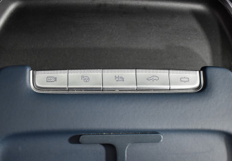 Подержанный автомобиль Voyah Free 2023 года (18 фото)