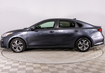Подержанный автомобиль Kia Forte Sedan 2019 года (8 фото)