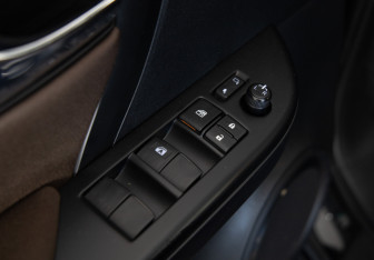 Подержанный автомобиль Toyota Fortuner 2019 года (17 фото)