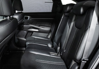 Подержанный автомобиль Kia Sorento 2022 года (10 фото)