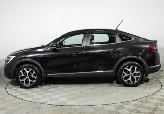 Подержанный автомобиль Renault Arkana 2019 года (8 фото)