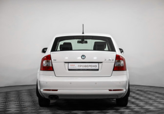Подержанный автомобиль Skoda Octavia Liftback 2012 года (5 фото)