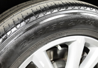 Подержанный автомобиль Volkswagen Touareg 2013 года (12 фото)