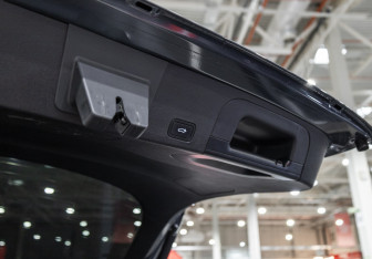 Подержанный автомобиль Geely Tugella 2024 года (31 фото)