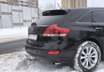 Подержанный автомобиль Toyota Venza 2012 года (7 фото)
