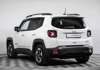 Подержанный автомобиль Jeep Renegade 2018 года (7 фото)