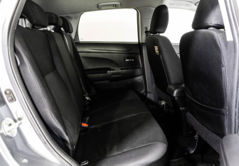 Подержанный автомобиль Mitsubishi ASX 2013 года (16 фото)