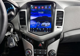 Подержанный автомобиль Chevrolet Cruze Sedan 2010 года (17 фото)