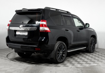 Подержанный автомобиль Toyota Land Cruiser Prado 2015 года (5 фото)