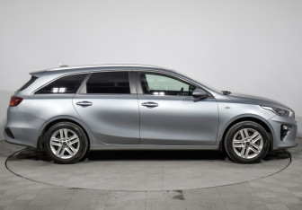 Подержанный автомобиль Kia Ceed Wagon 2019 года (4 фото)