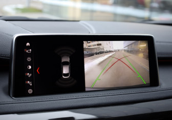 Подержанный автомобиль BMW X6 2018 года (19 фото)