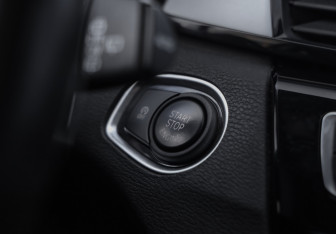 Подержанный автомобиль BMW X1 2019 года (23 фото)