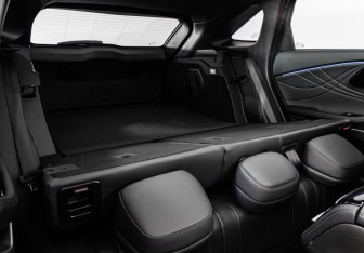 Подержанный автомобиль Exeed RX 2025 года (31 фото)