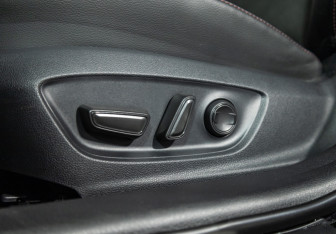 Подержанный автомобиль Toyota Camry Sedan 2022 года (15 фото)