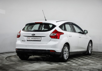 Подержанный автомобиль Ford Focus Hatchback 2013 года (5 фото)