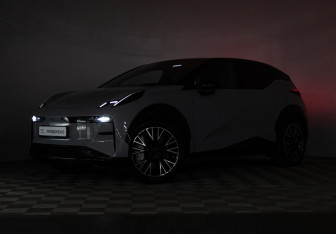 Подержанный автомобиль Zeekr X 2023 года (33 фото)