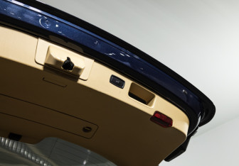 Подержанный автомобиль Porsche Macan 2015 года (22 фото)