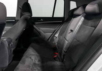 Подержанный автомобиль Volkswagen Tiguan 2013 года (12 фото)