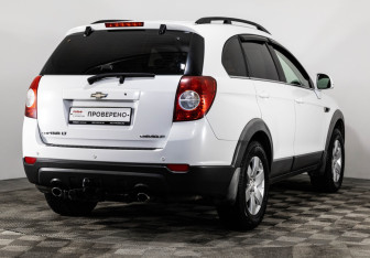Подержанный автомобиль Chevrolet Captiva 2012 года (5 фото)