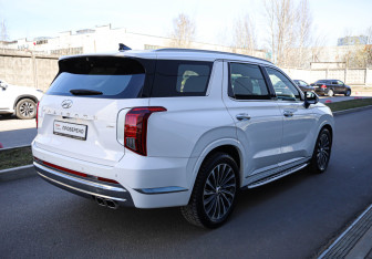 Подержанный автомобиль Hyundai Palisade 2022 года (4 фото)