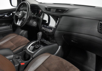 Подержанный автомобиль Nissan Qashqai 2021 года (14 фото)