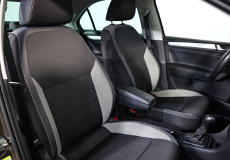 Подержанный автомобиль Skoda Rapid Liftback 2019 года (22 фото)