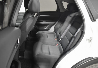 Подержанный автомобиль Mazda CX-5 2018 года (11 фото)