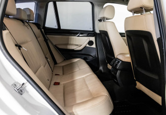 Подержанный автомобиль BMW X3 2014 года (26 фото)