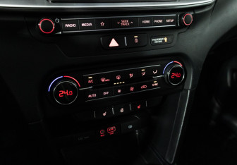 Подержанный автомобиль Kia Ceed Wagon 2019 года (16 фото)